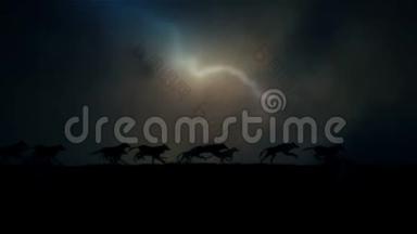 一群狼在闪电风暴中奔跑